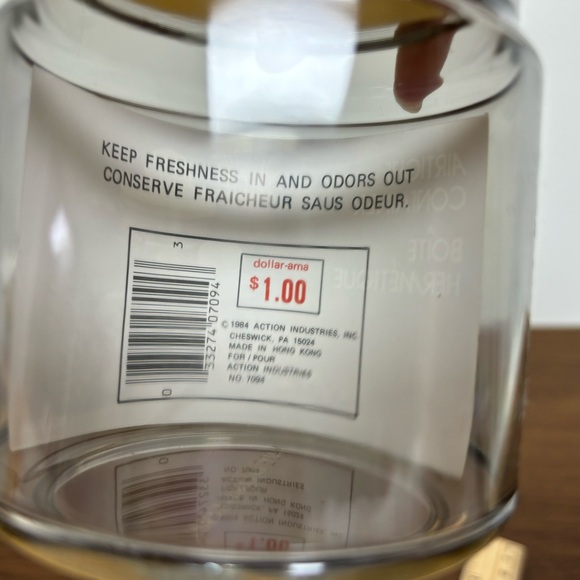 1984 Action Industries Airtight Plastic Container - Picture 6 of 6